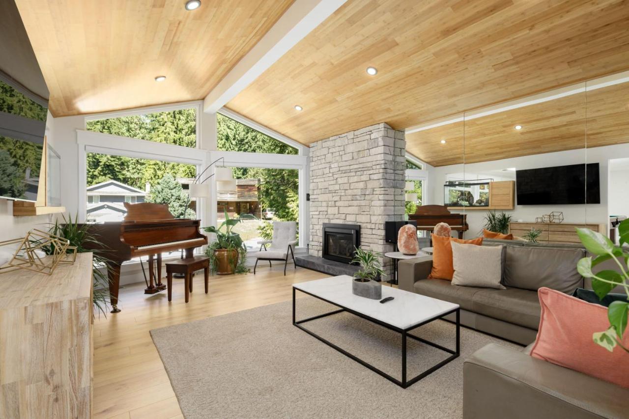 Beautiful Villa With Heated Pool Hot Tub By Forest North Vancouver Buitenkant foto