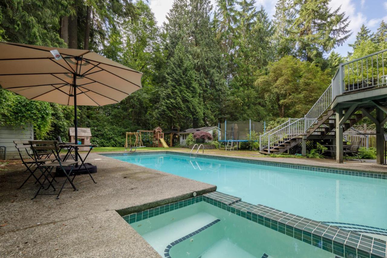 Beautiful Villa With Heated Pool Hot Tub By Forest North Vancouver Buitenkant foto