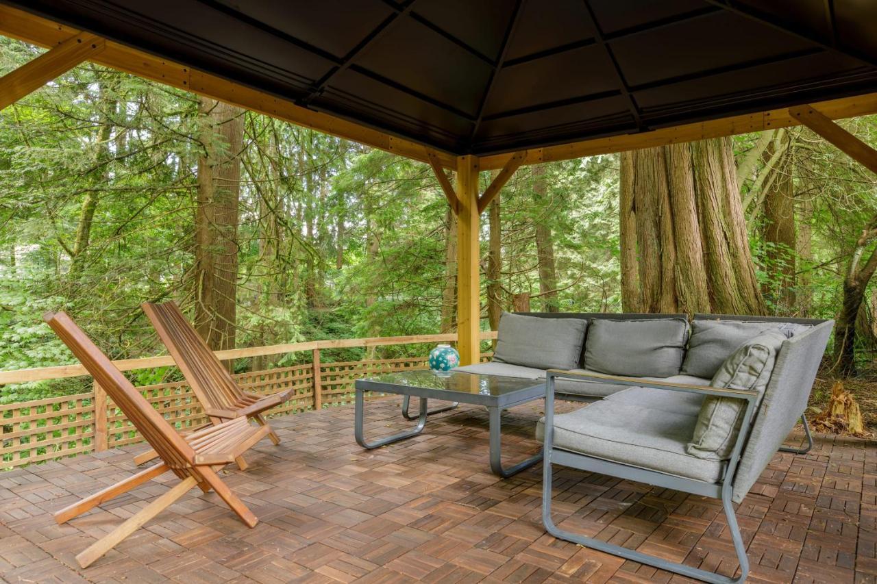 Beautiful Villa With Heated Pool Hot Tub By Forest North Vancouver Buitenkant foto