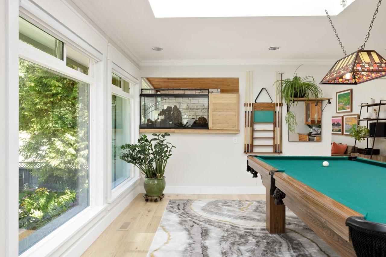Beautiful Villa With Heated Pool Hot Tub By Forest North Vancouver Buitenkant foto